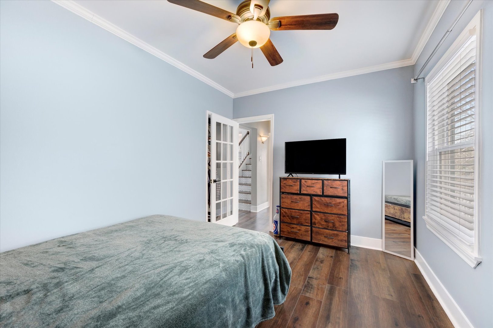 272 N Willow Road, Elmhurst, IL 60126