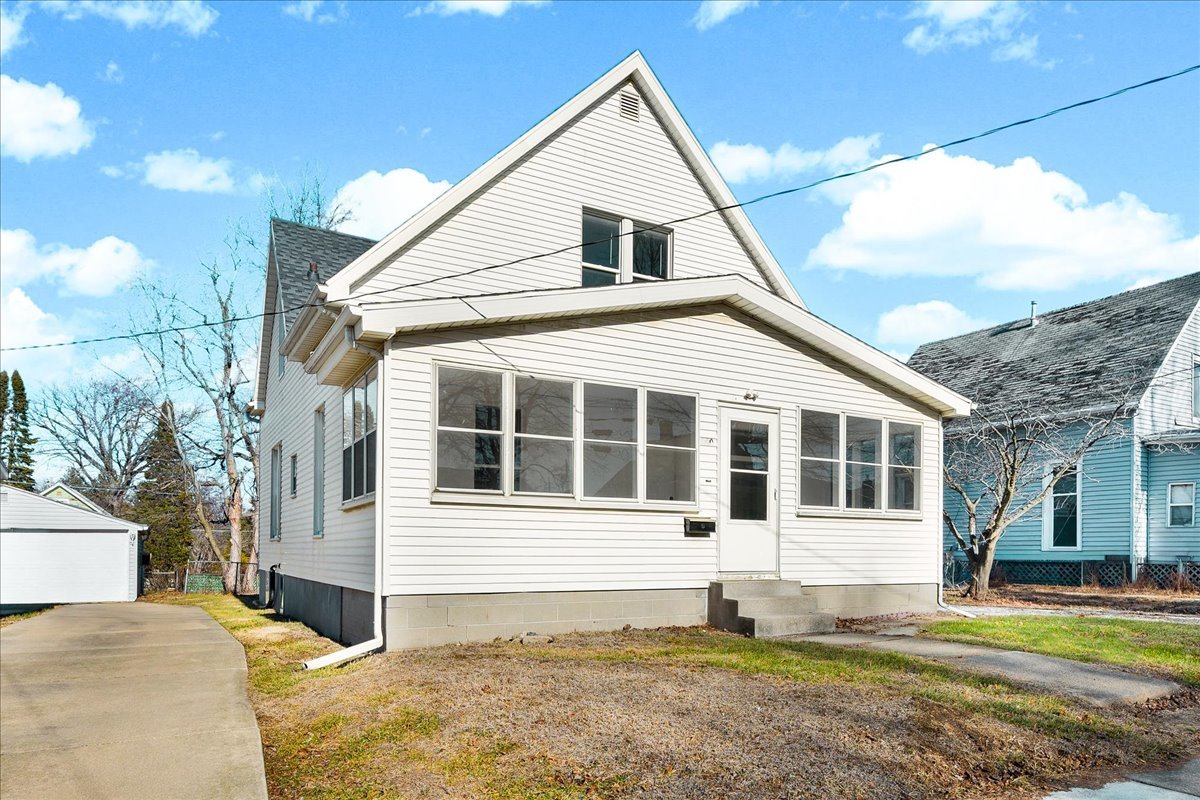 340 E Baker Street, Bloomington, IL 61701