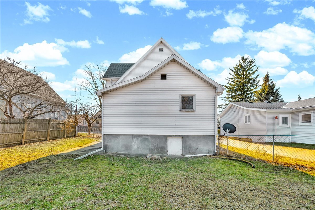 340 E Baker Street, Bloomington, IL 61701