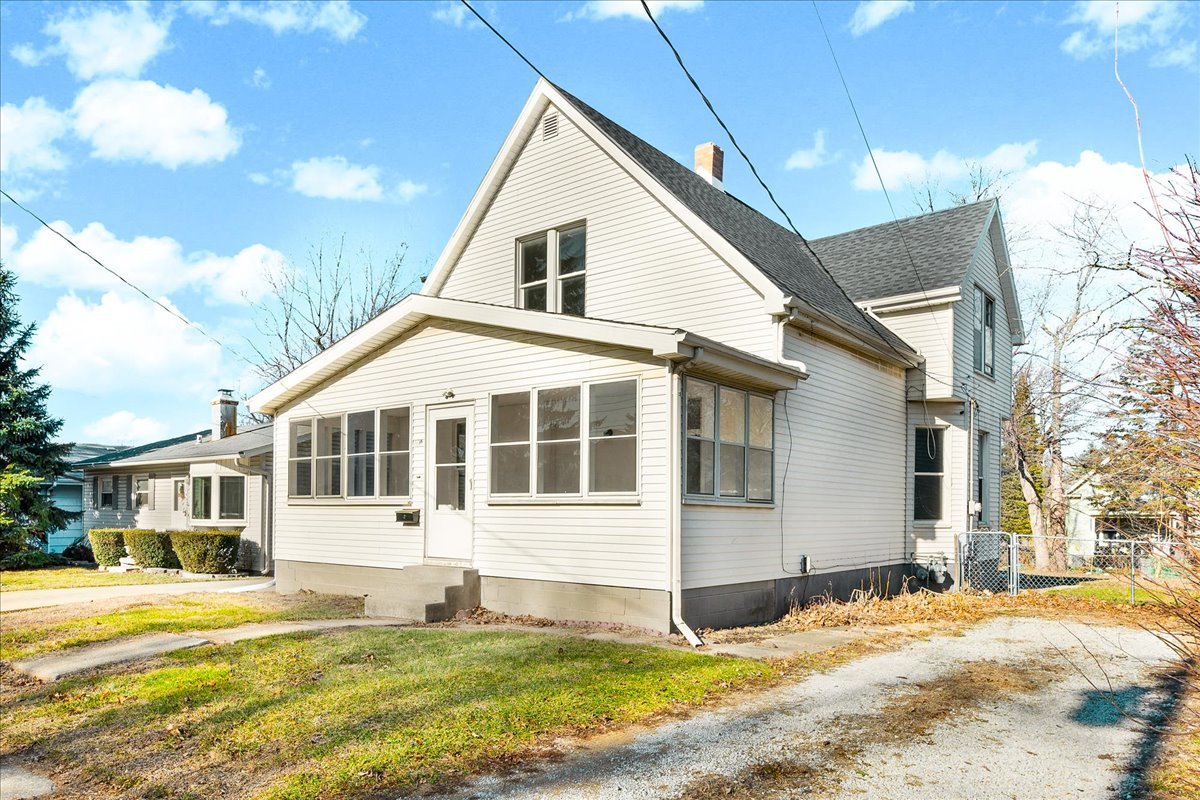 340 E Baker Street, Bloomington, IL 61701