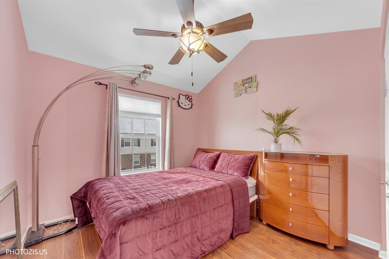 15 E WILLOW Road, Wheeling, IL 60090