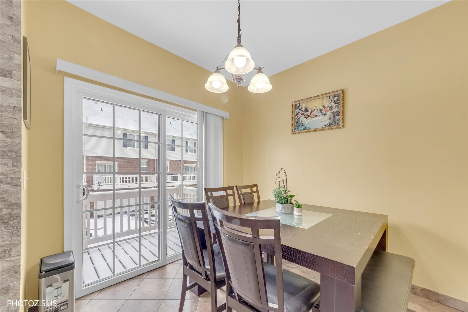 15 E WILLOW Road, Wheeling, IL 60090