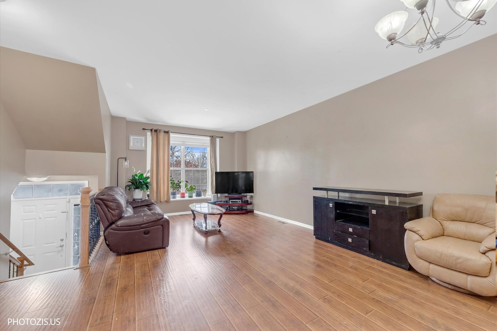 15 E WILLOW Road, Wheeling, IL 60090