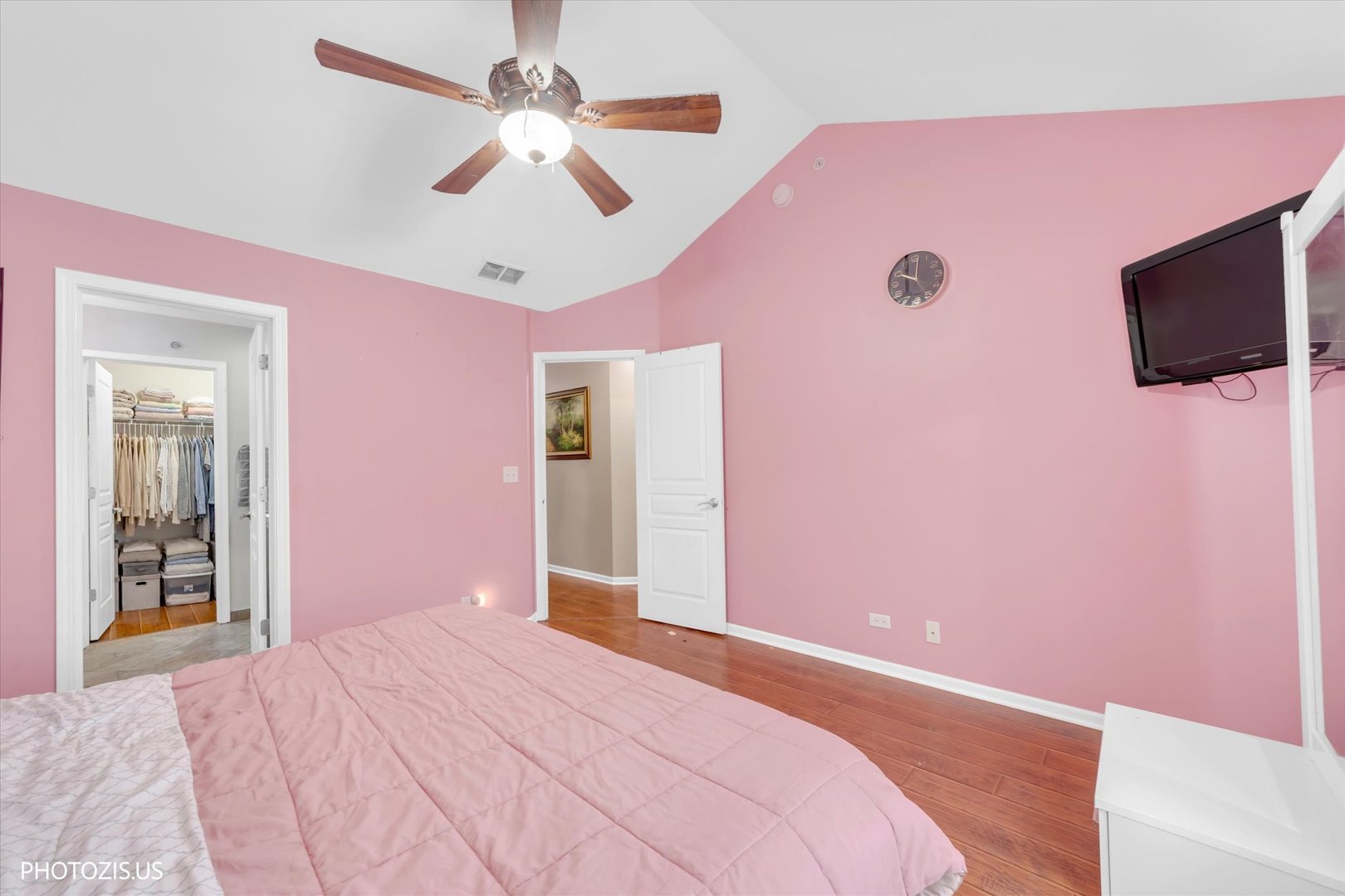 15 E WILLOW Road, Wheeling, IL 60090