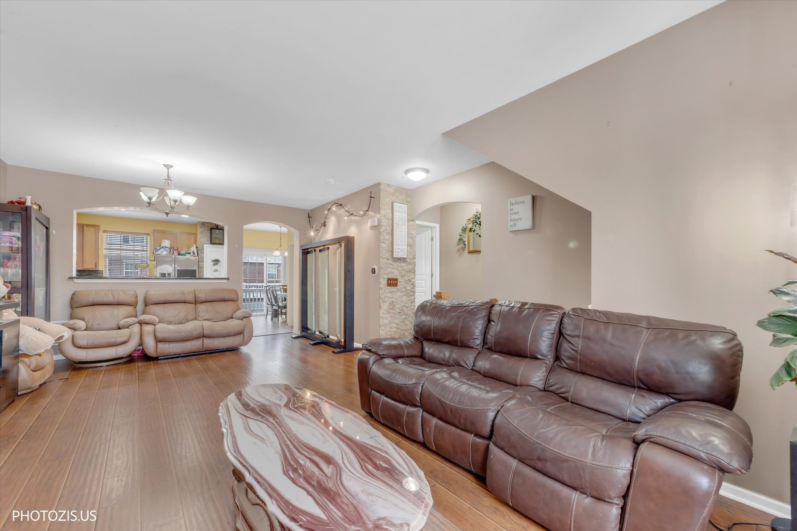 15 E WILLOW Road, Wheeling, IL 60090