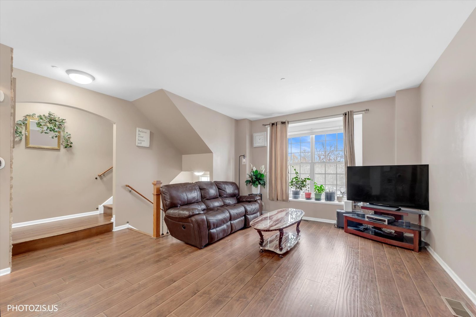 15 E WILLOW Road, Wheeling, IL 60090