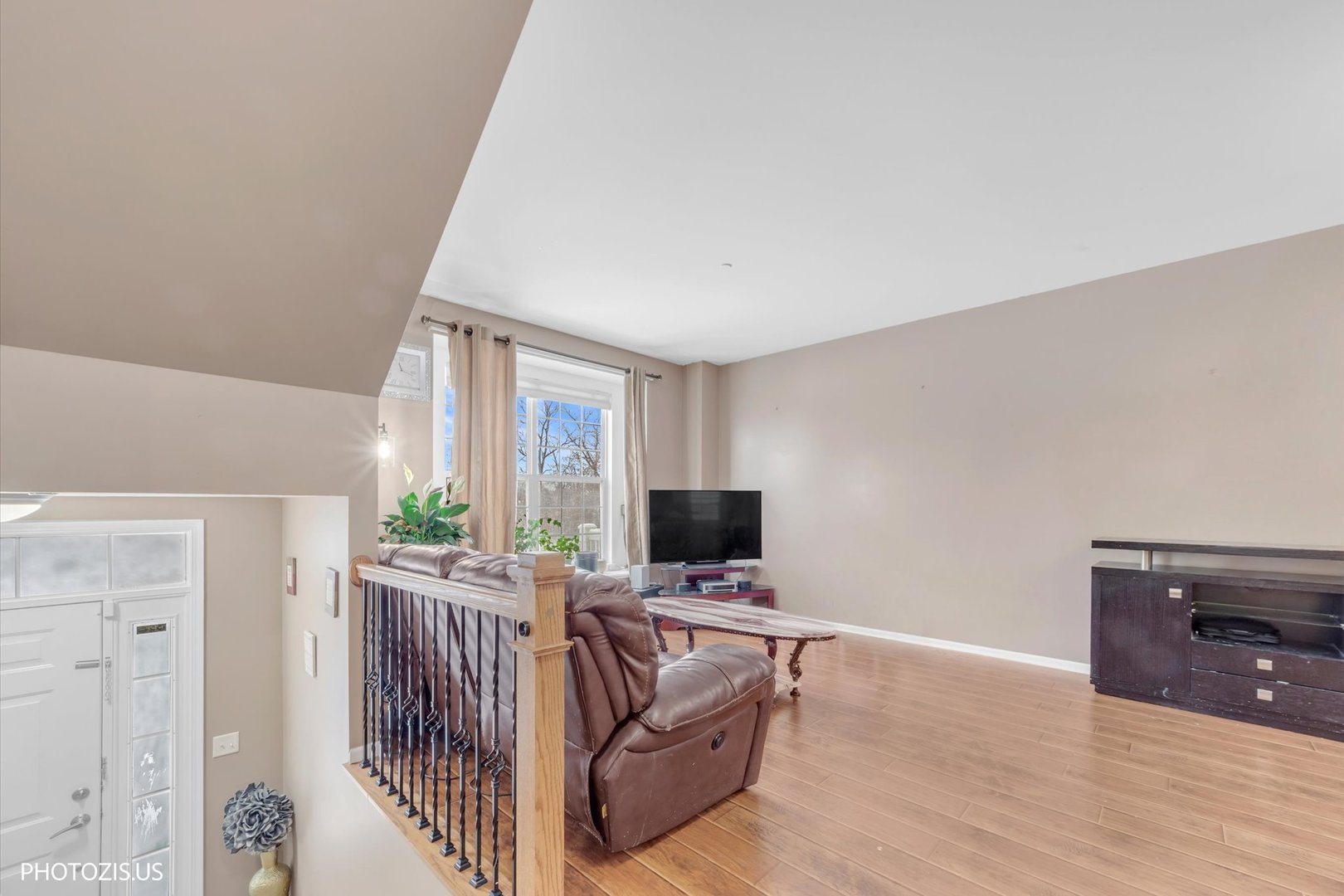 15 E WILLOW Road, Wheeling, IL 60090