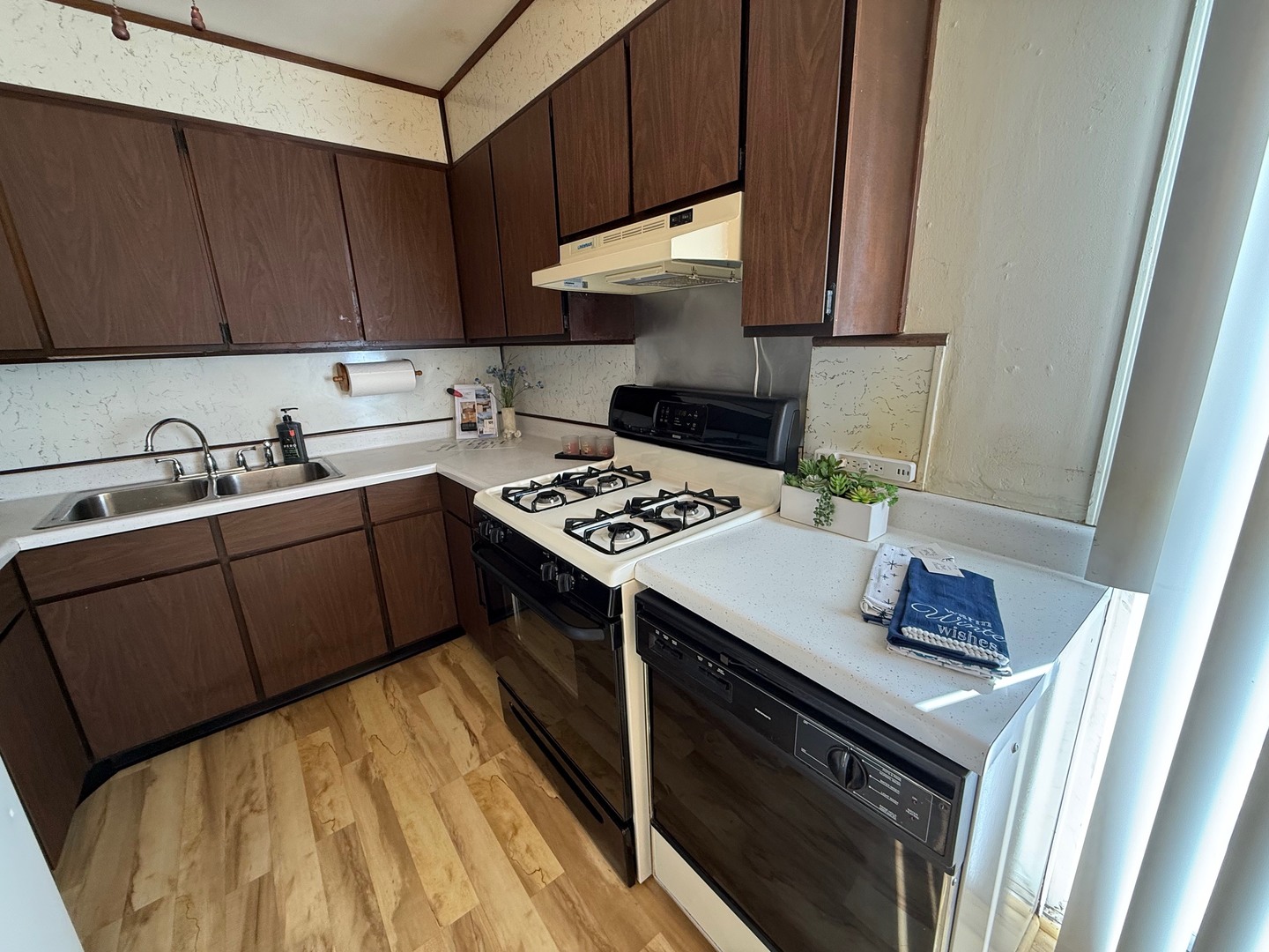 2521 Dakota Road, Waukegan, IL 60087