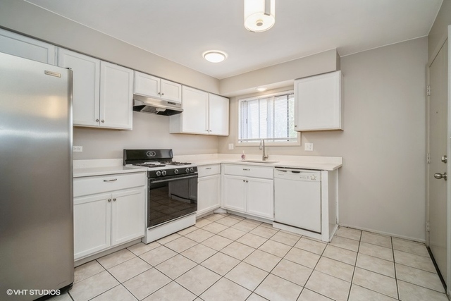 3606 Salem Walk, Northbrook, IL 60062