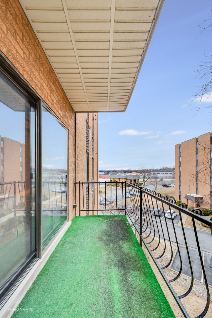 700 N Bruce Lane #408, Glenwood, IL 60425