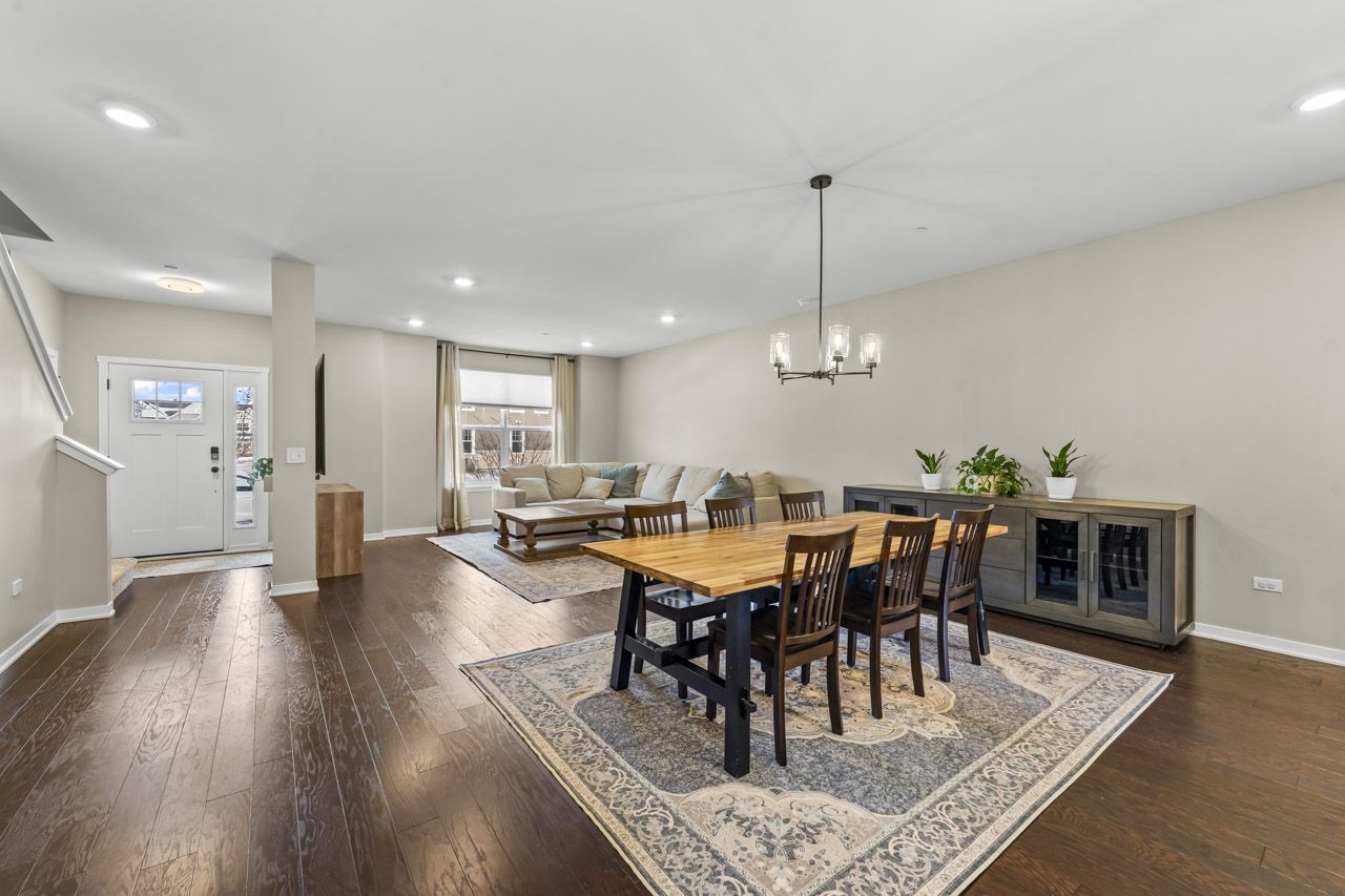 249 Hoffmann Drive, Buffalo Grove, IL 60089