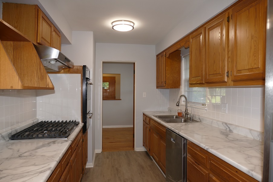 5507 S WASHINGTON Street, Hinsdale, IL 60521