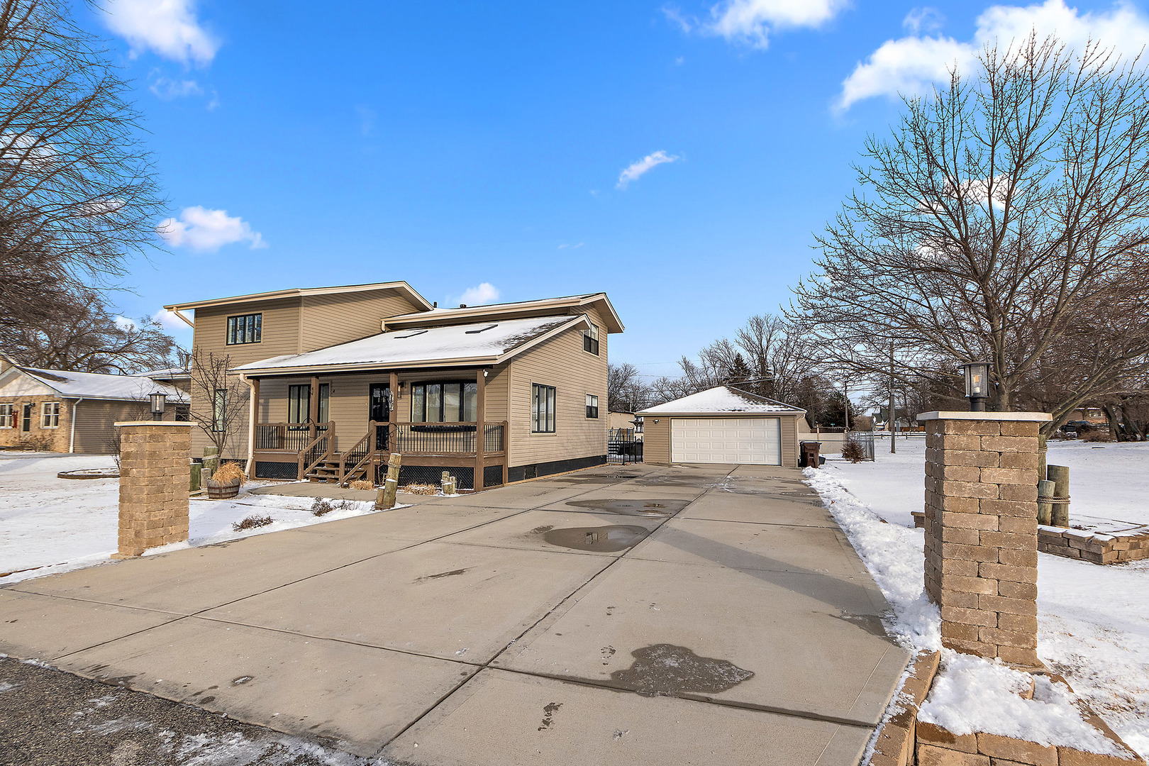 16041 Long Avenue, Oak Forest, IL 60452