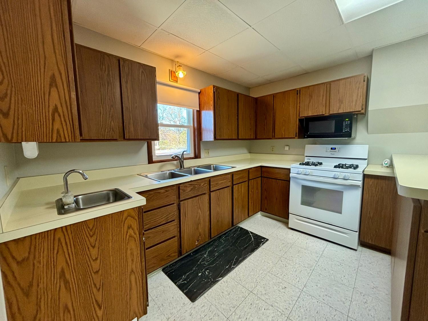 405 W Division Street, Coal City, IL 60416