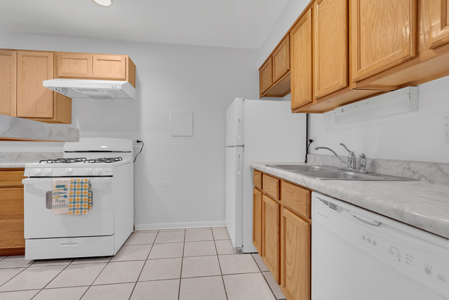 1804 FAYETTE Walk #C, Hoffman Estates, IL 60169