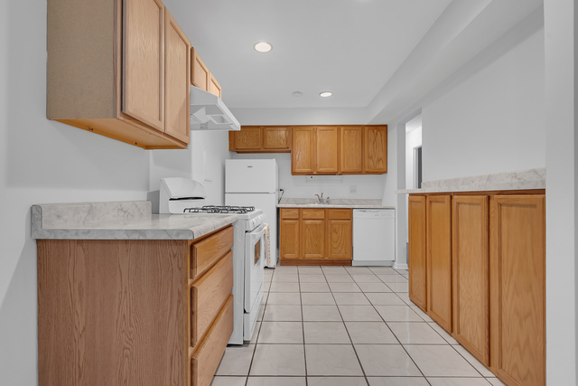 1804 FAYETTE Walk #C, Hoffman Estates, IL 60169