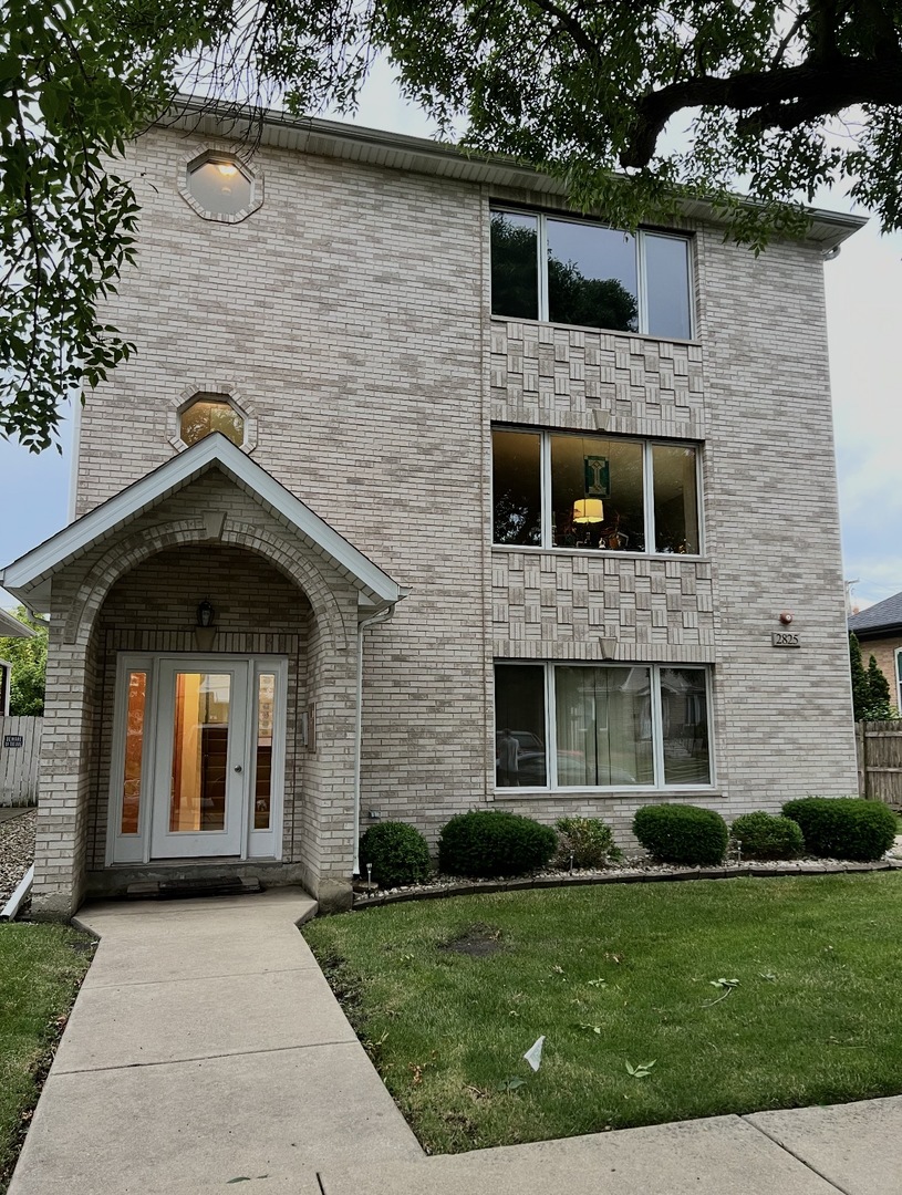 2825 73rd Avenue #2, Elmwood Park, IL 60707