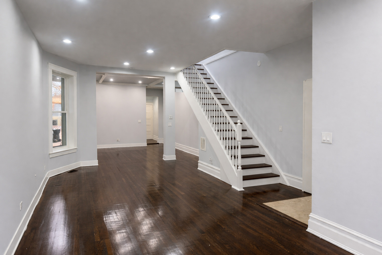 4937 S Prairie Avenue, Chicago, IL 60615