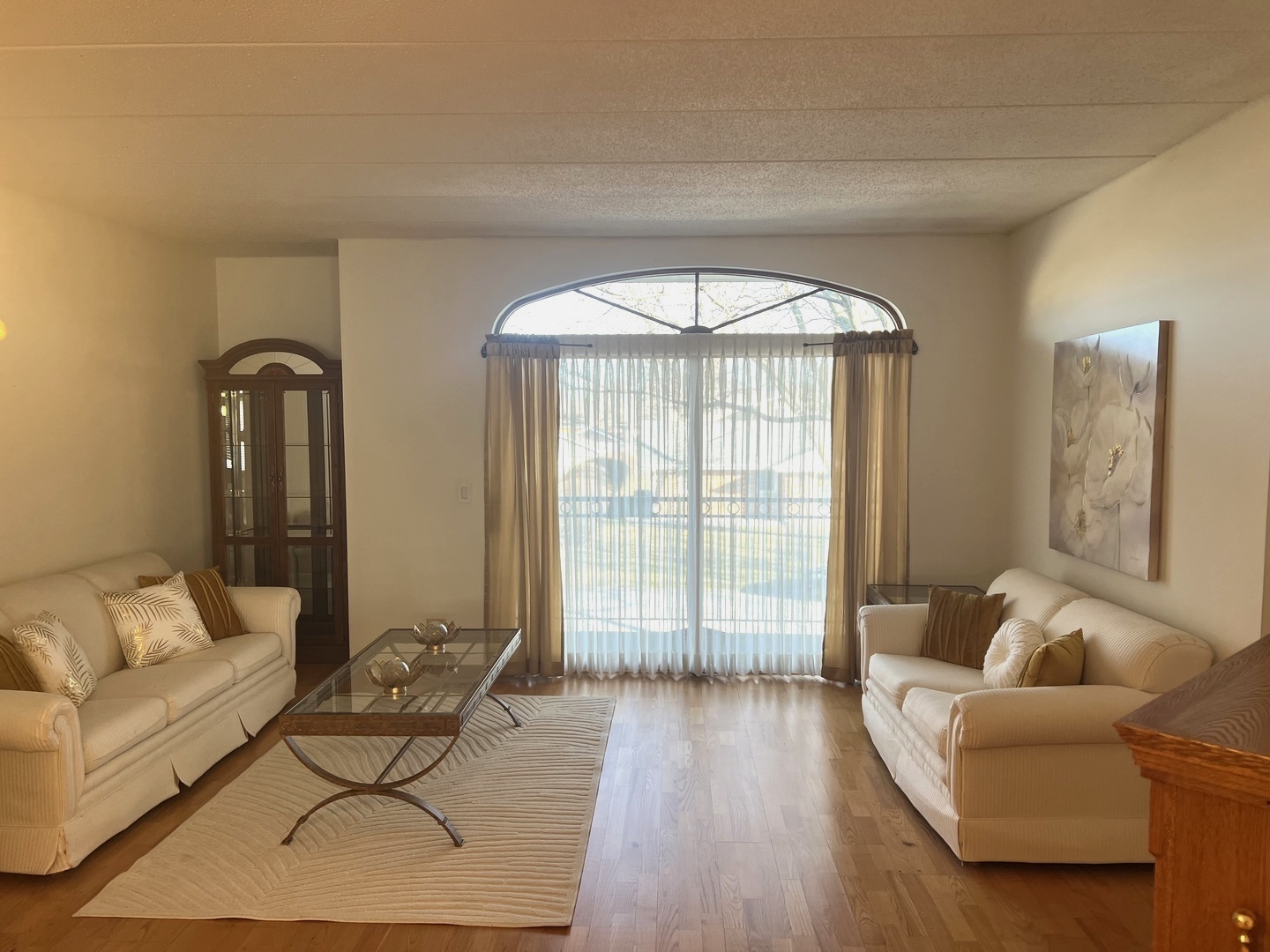 9420 S 77th Court #2E, Hickory Hills, IL 60457