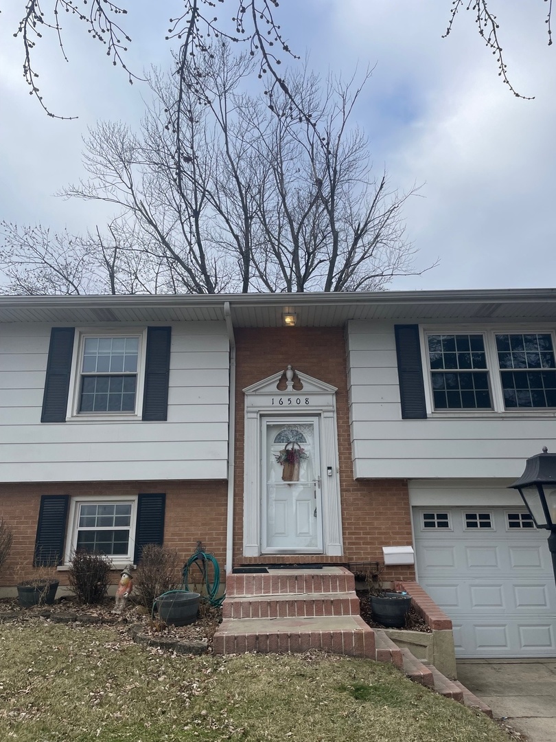 16508 Brockton Lane, Oak Forest, IL 60452