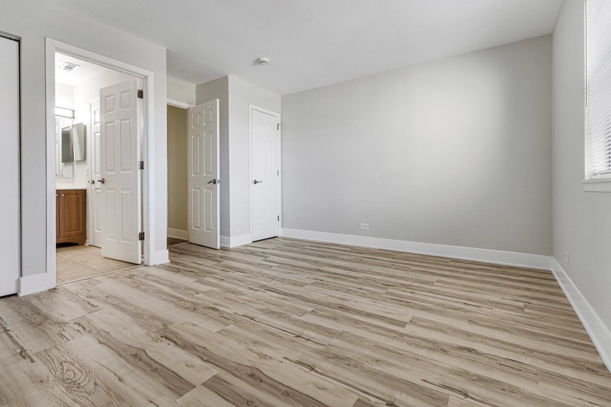 59 Gant Circle #H, Streamwood, IL 60107