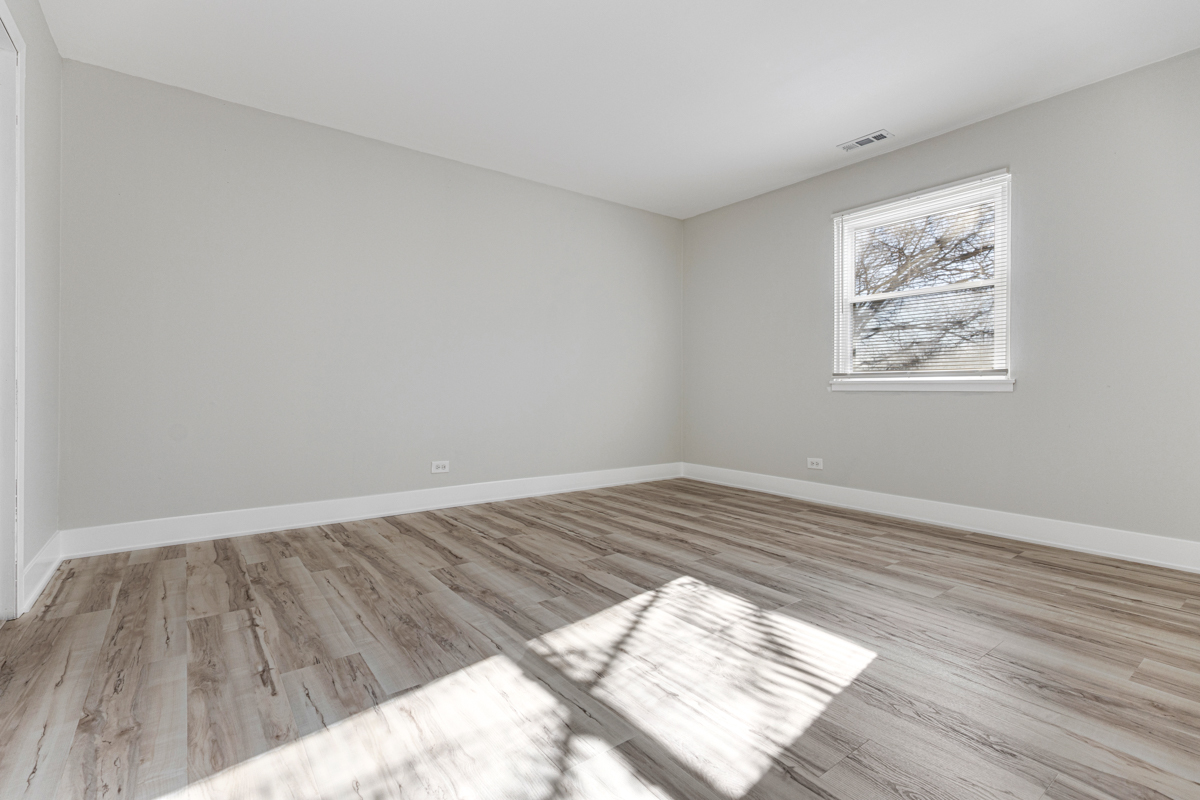 59 Gant Circle #H, Streamwood, IL 60107