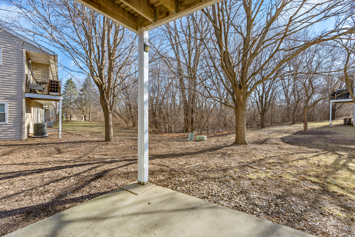 63 N Victoria Lane #A, Streamwood, IL 60107