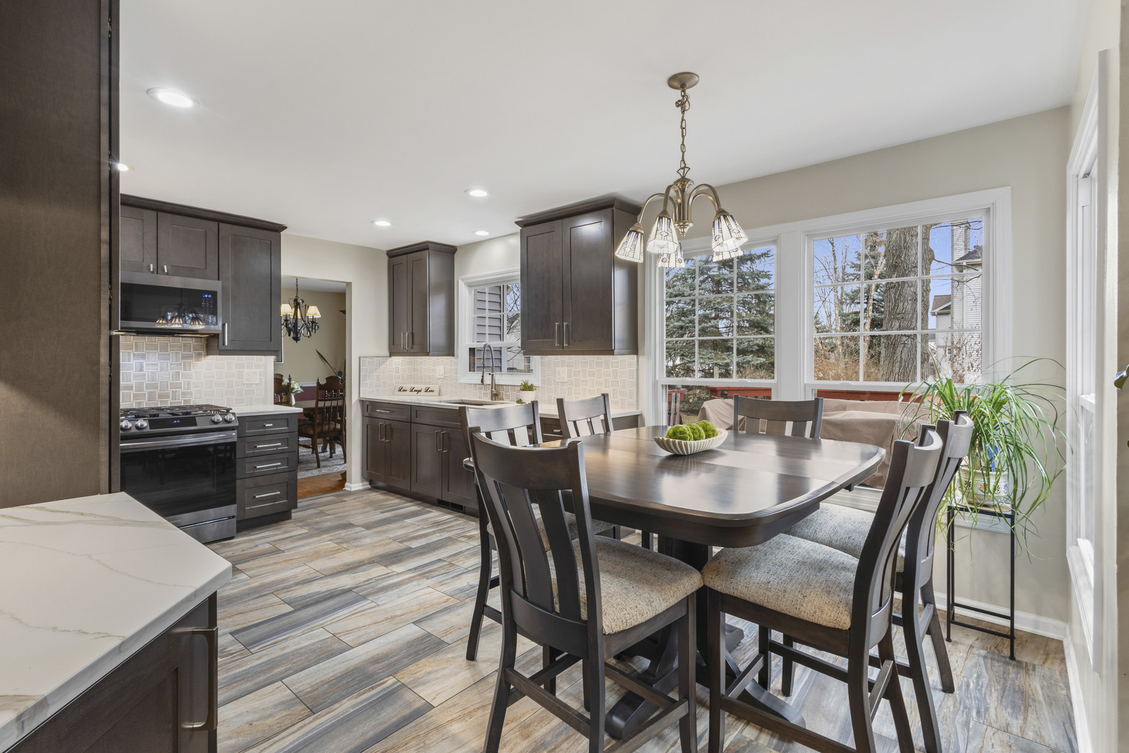 47 N Sterling Heights Road, Vernon Hills, IL 60061