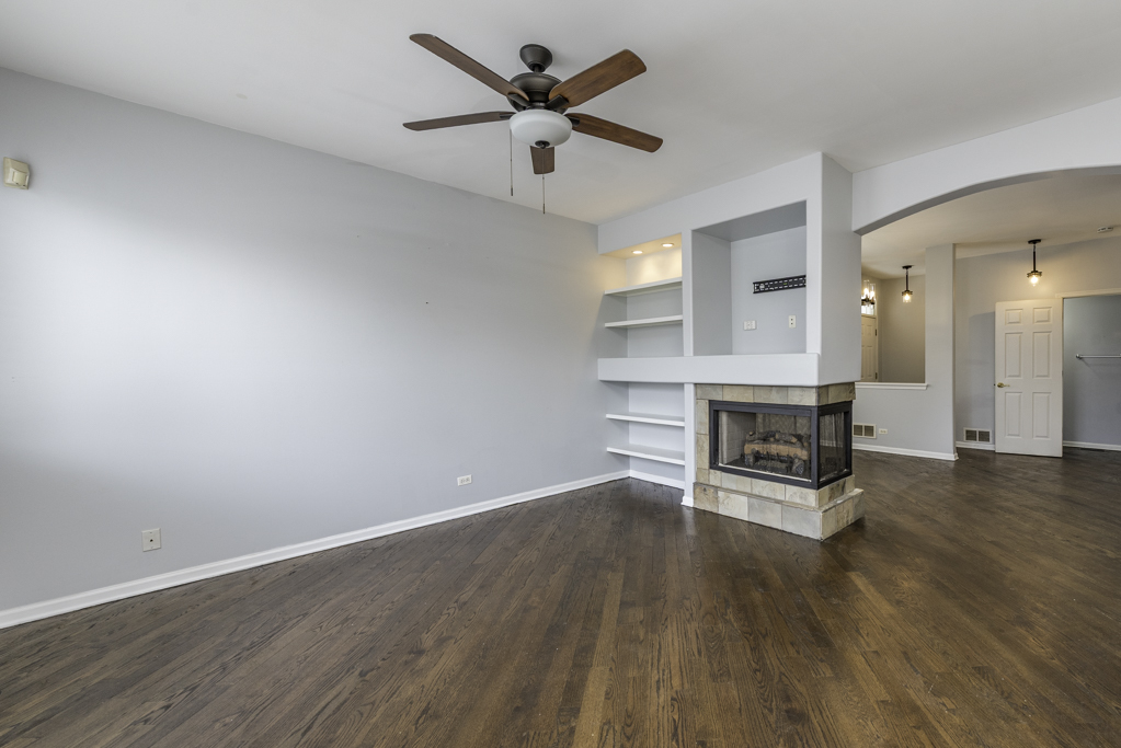 367 N Carlisle Court, Round Lake, IL 60073