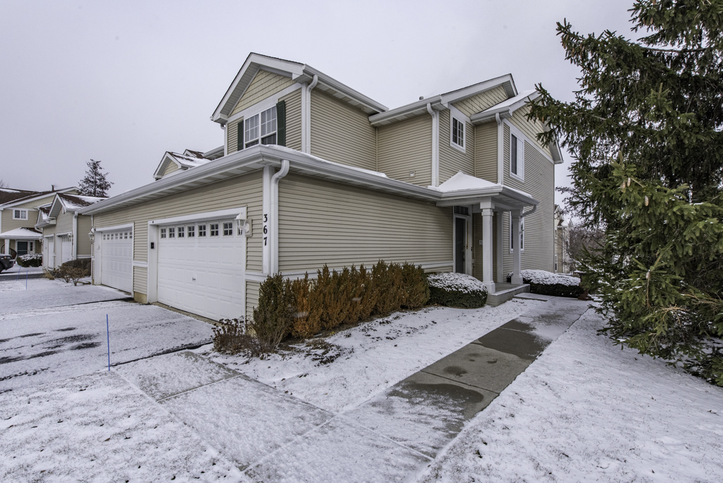 367 N Carlisle Court, Round Lake, IL 60073