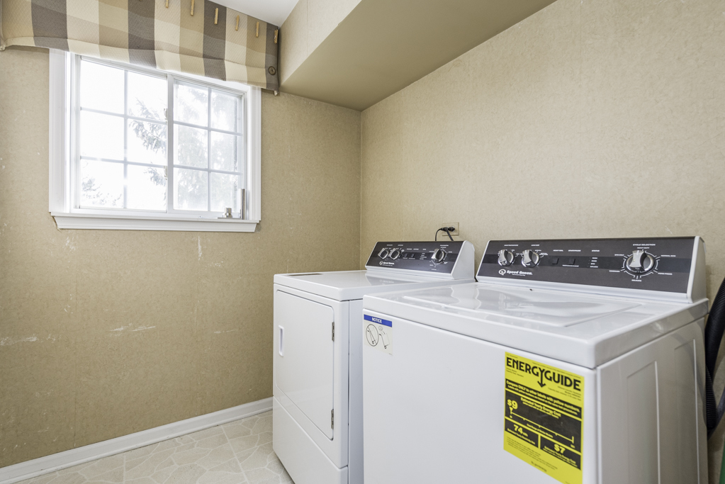 367 N Carlisle Court, Round Lake, IL 60073