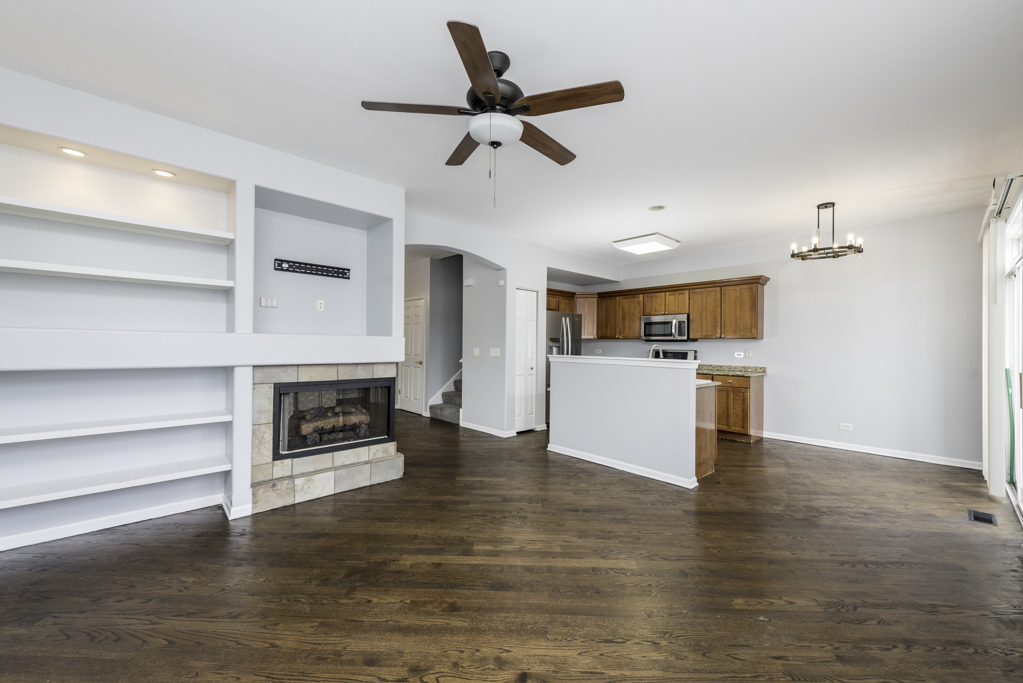 367 N Carlisle Court, Round Lake, IL 60073