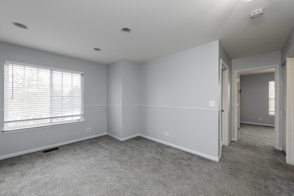 367 N Carlisle Court, Round Lake, IL 60073