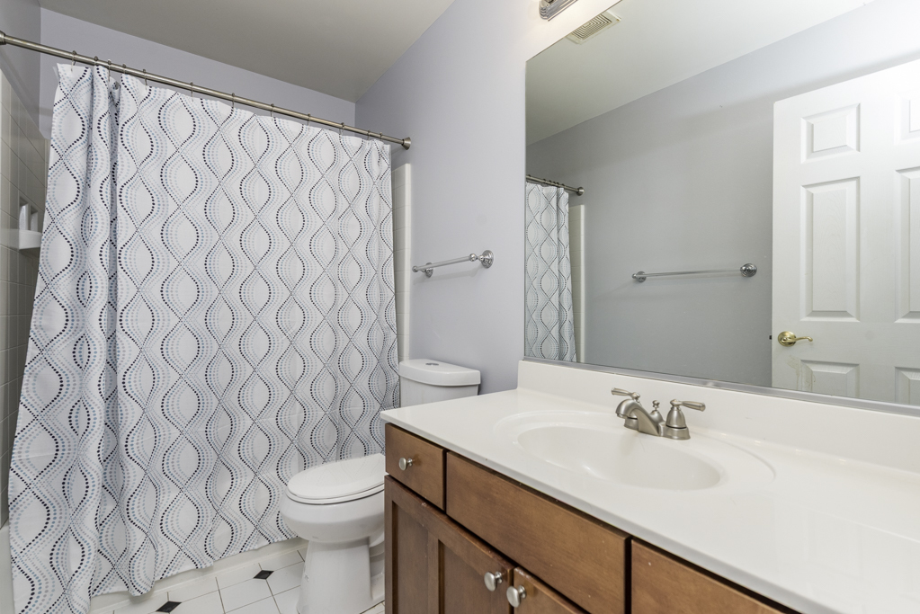 367 N Carlisle Court, Round Lake, IL 60073