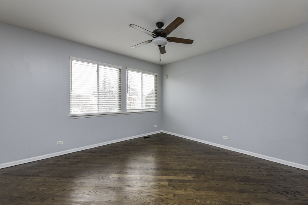 367 N Carlisle Court, Round Lake, IL 60073