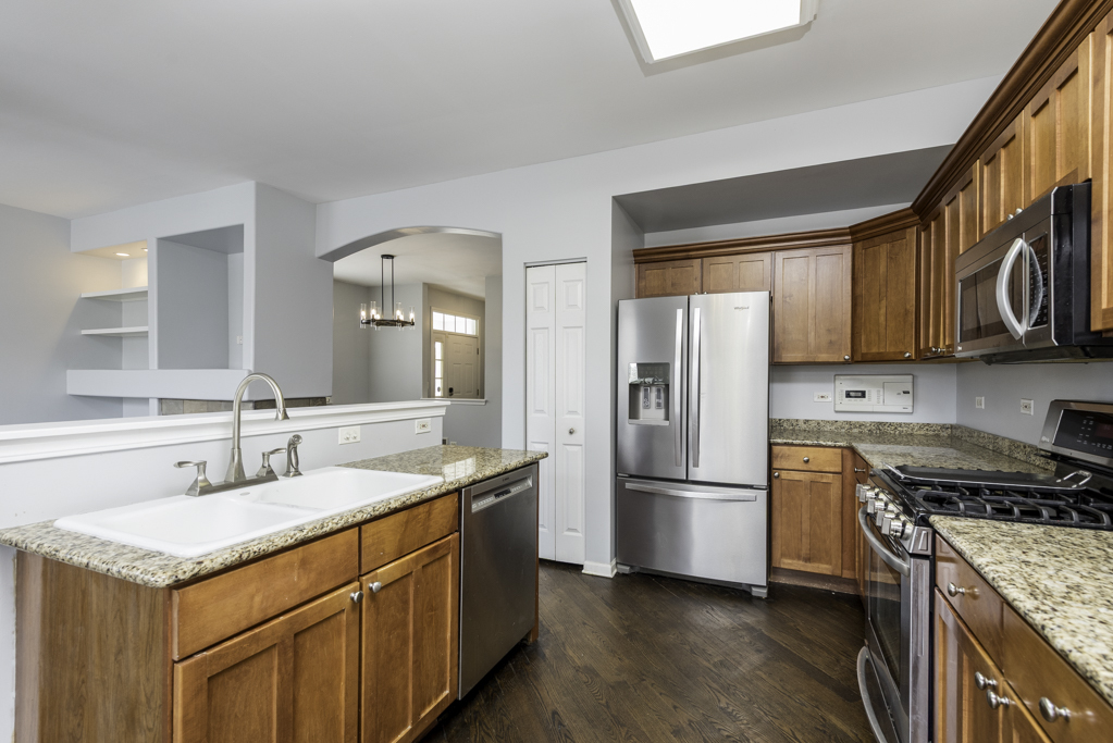 367 N Carlisle Court, Round Lake, IL 60073