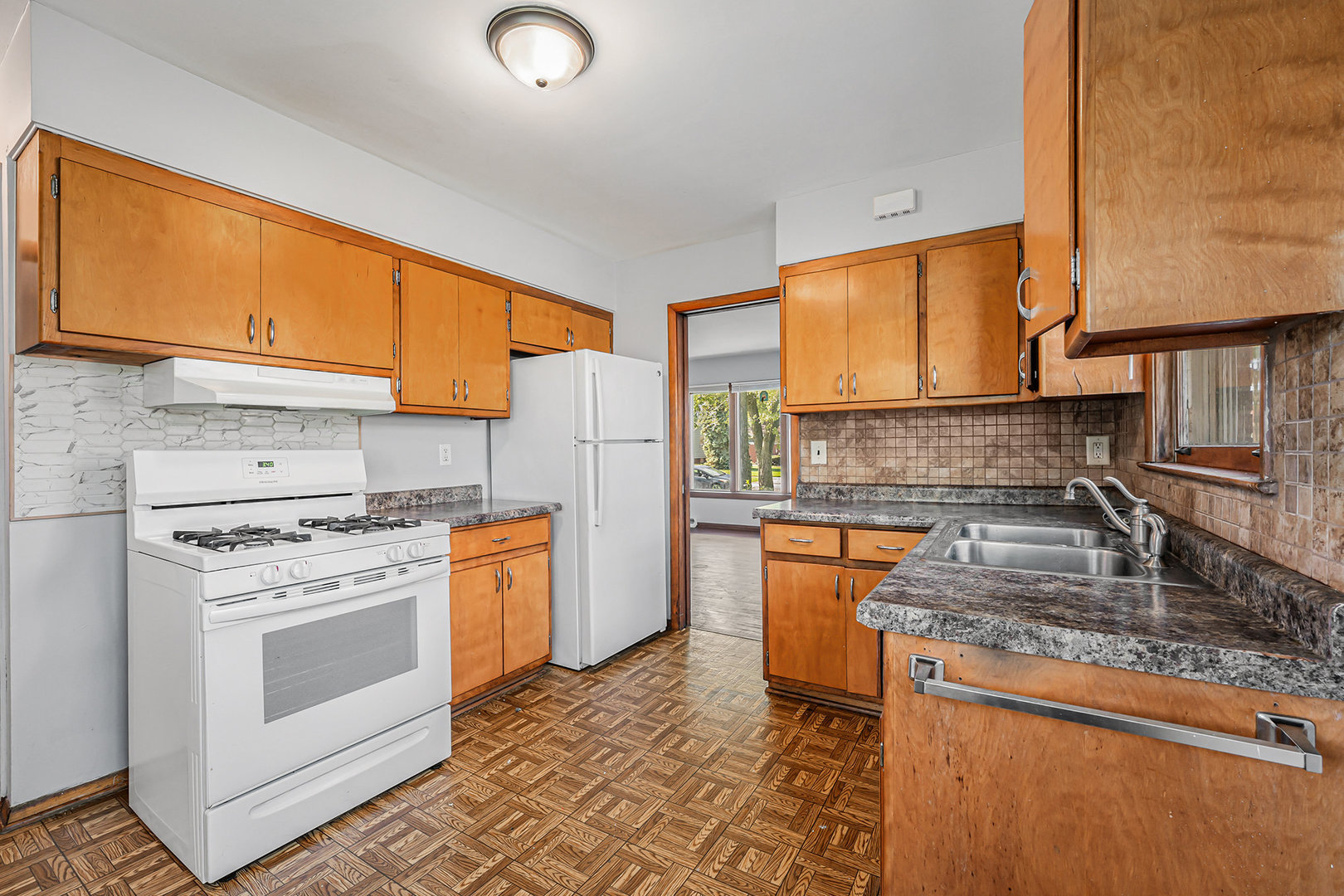 405 Clyde Avenue, Calumet City, IL 60409