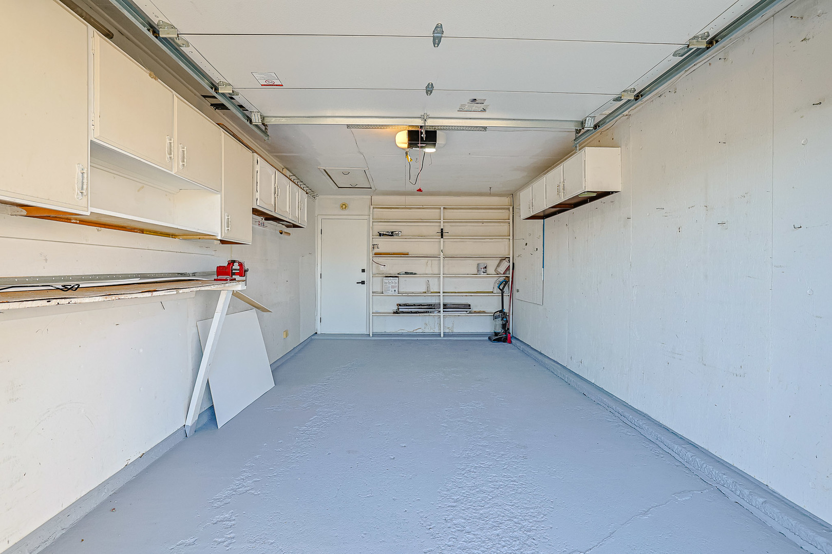 7784 Huntington Circle, Hanover Park, IL 60133