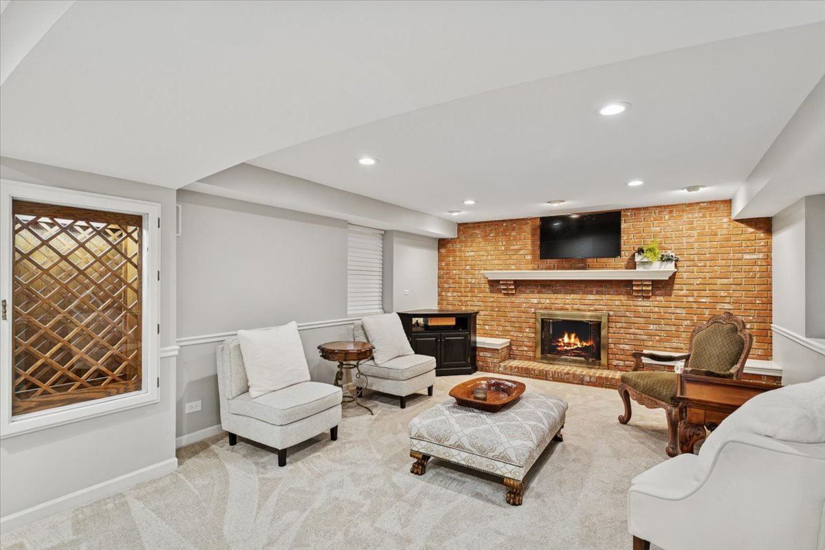 2250 Lisson Road, Naperville, IL 60565