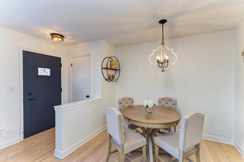 Arlington Heights, IL 60005