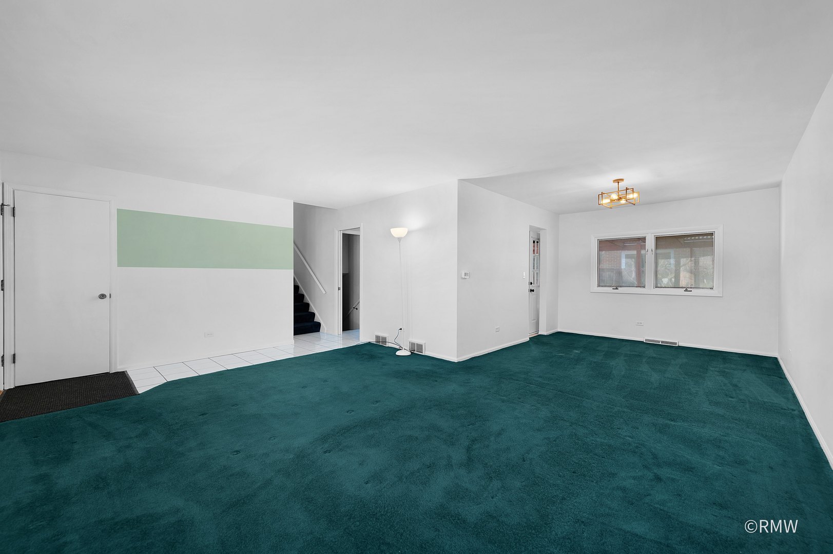 1800 N Iris Drive, Palatine, IL 60074