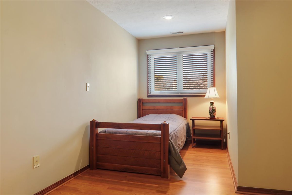 2215 Woodfield Road, Bloomington, IL 61704