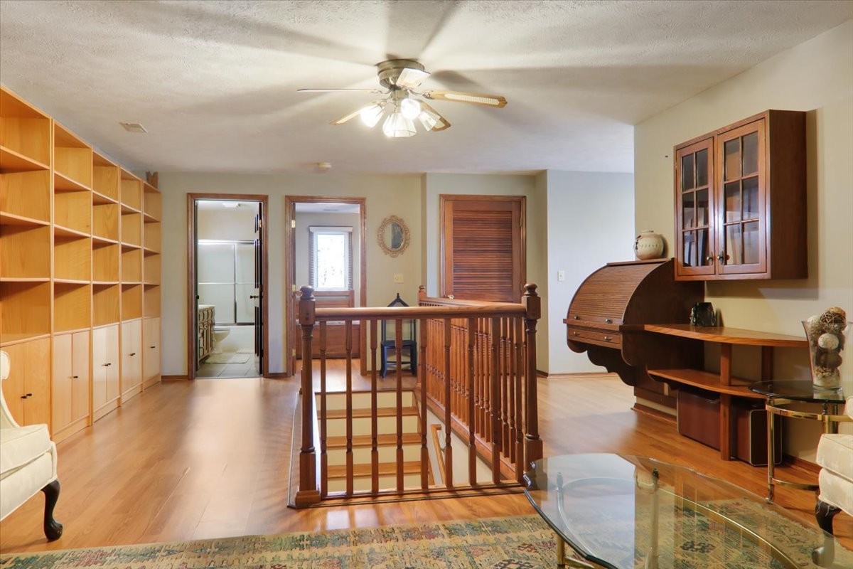 2215 Woodfield Road, Bloomington, IL 61704