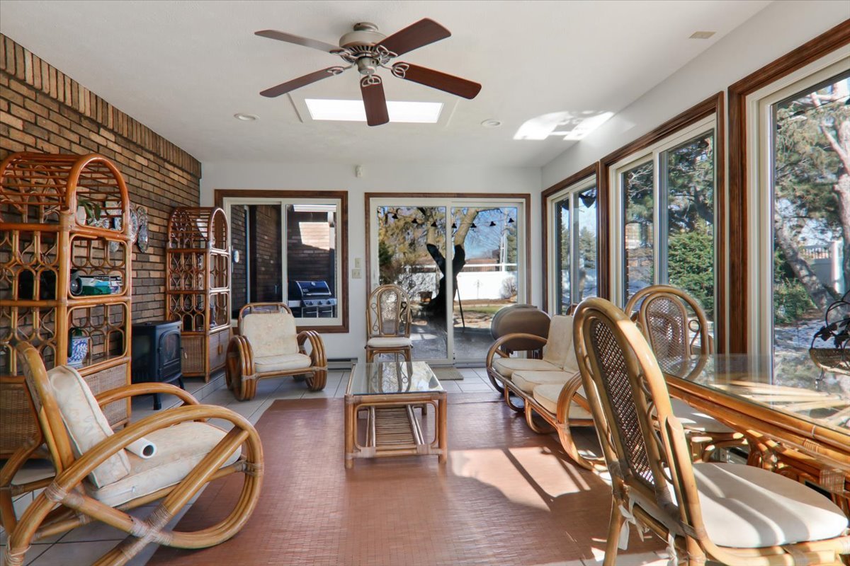 2215 Woodfield Road, Bloomington, IL 61704