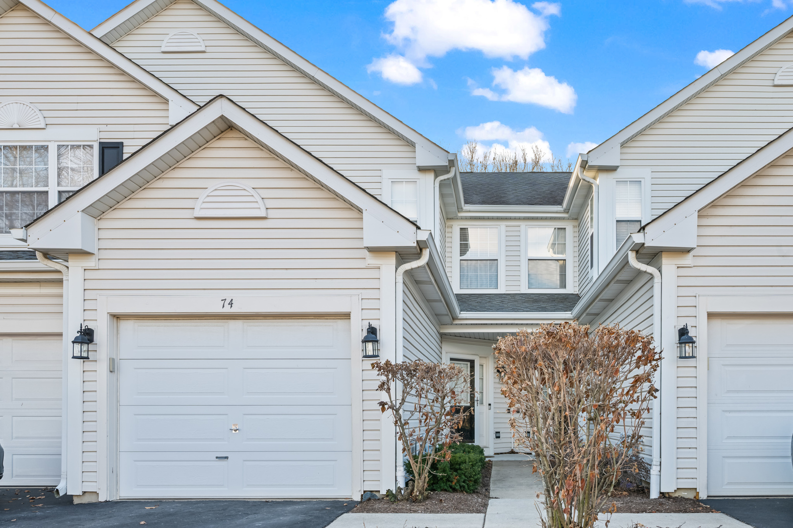 74 Harvest Gate, Lake In The Hills, IL 60156