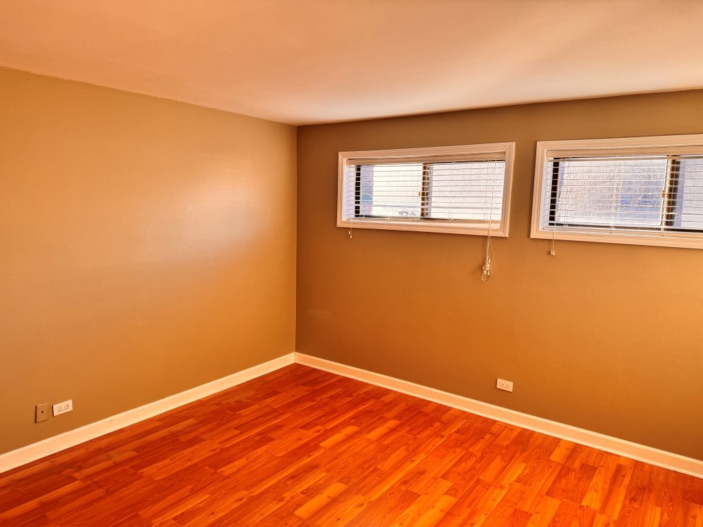 2212 Country Club Drive #6, Woodridge, IL 60517