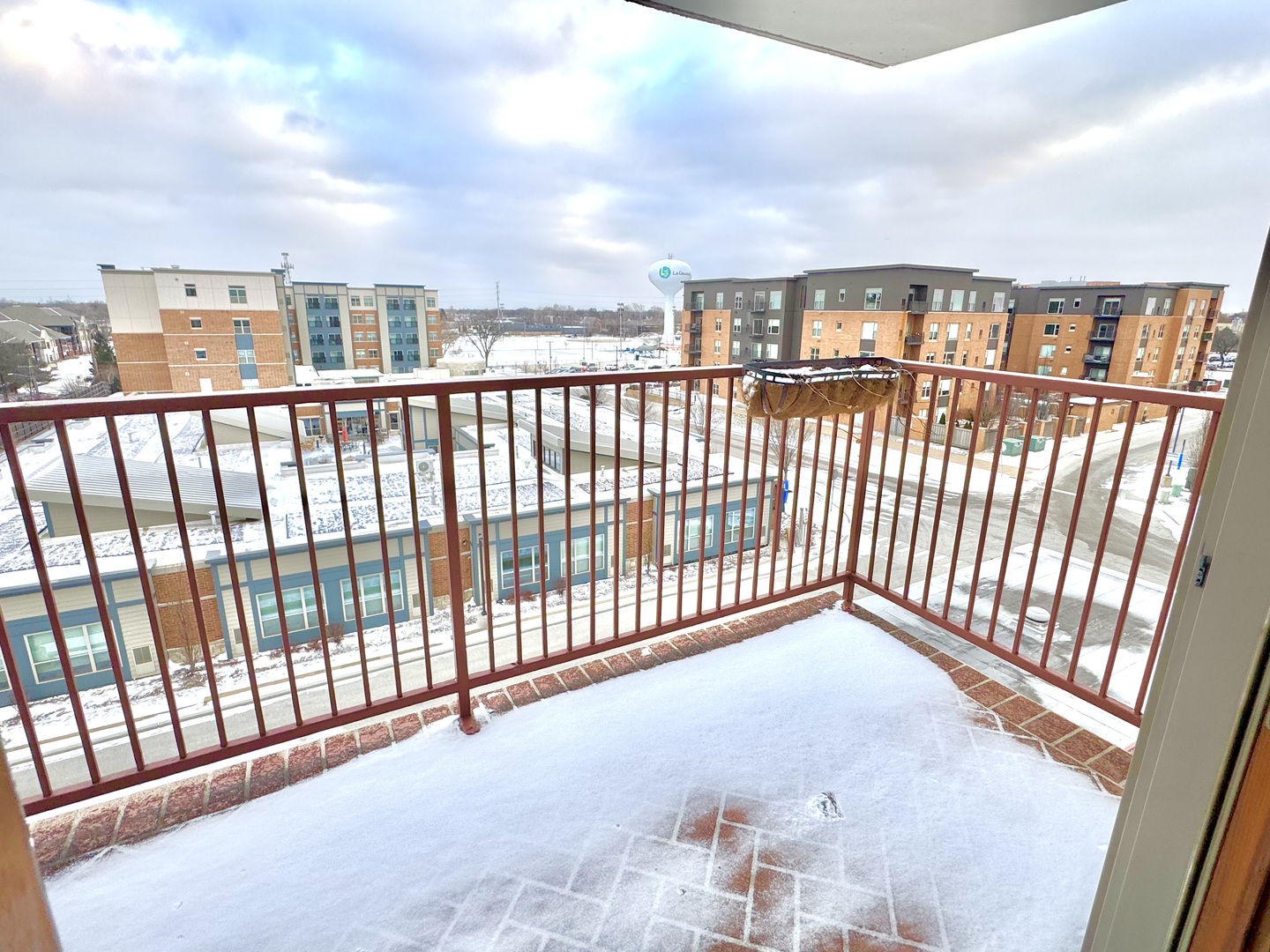 141 N La Grange Road #504, La Grange, IL 60525