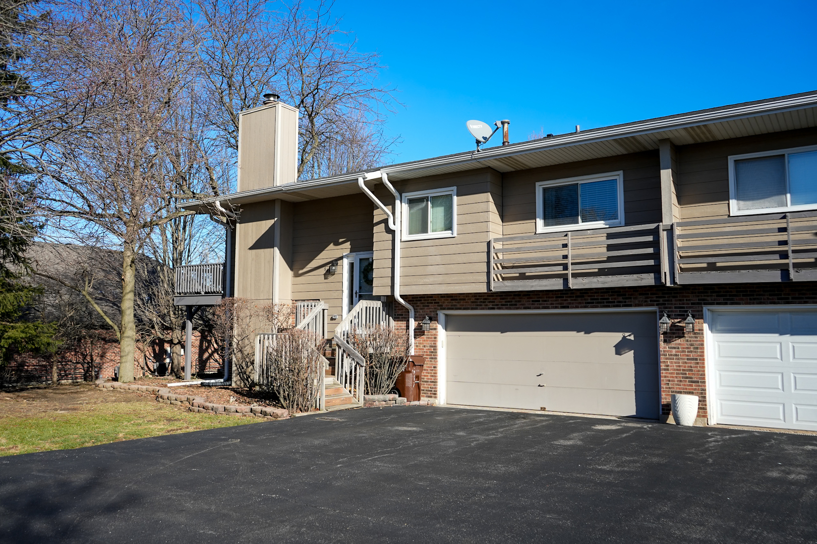 647 Johnson Avenue, Frankfort, IL 60423