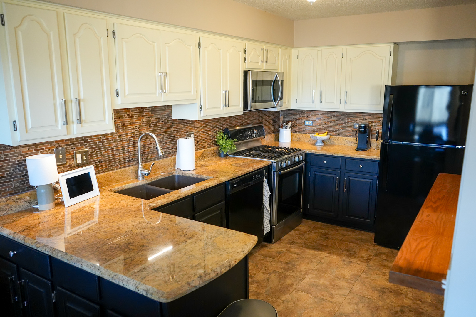 647 Johnson Avenue, Frankfort, IL 60423