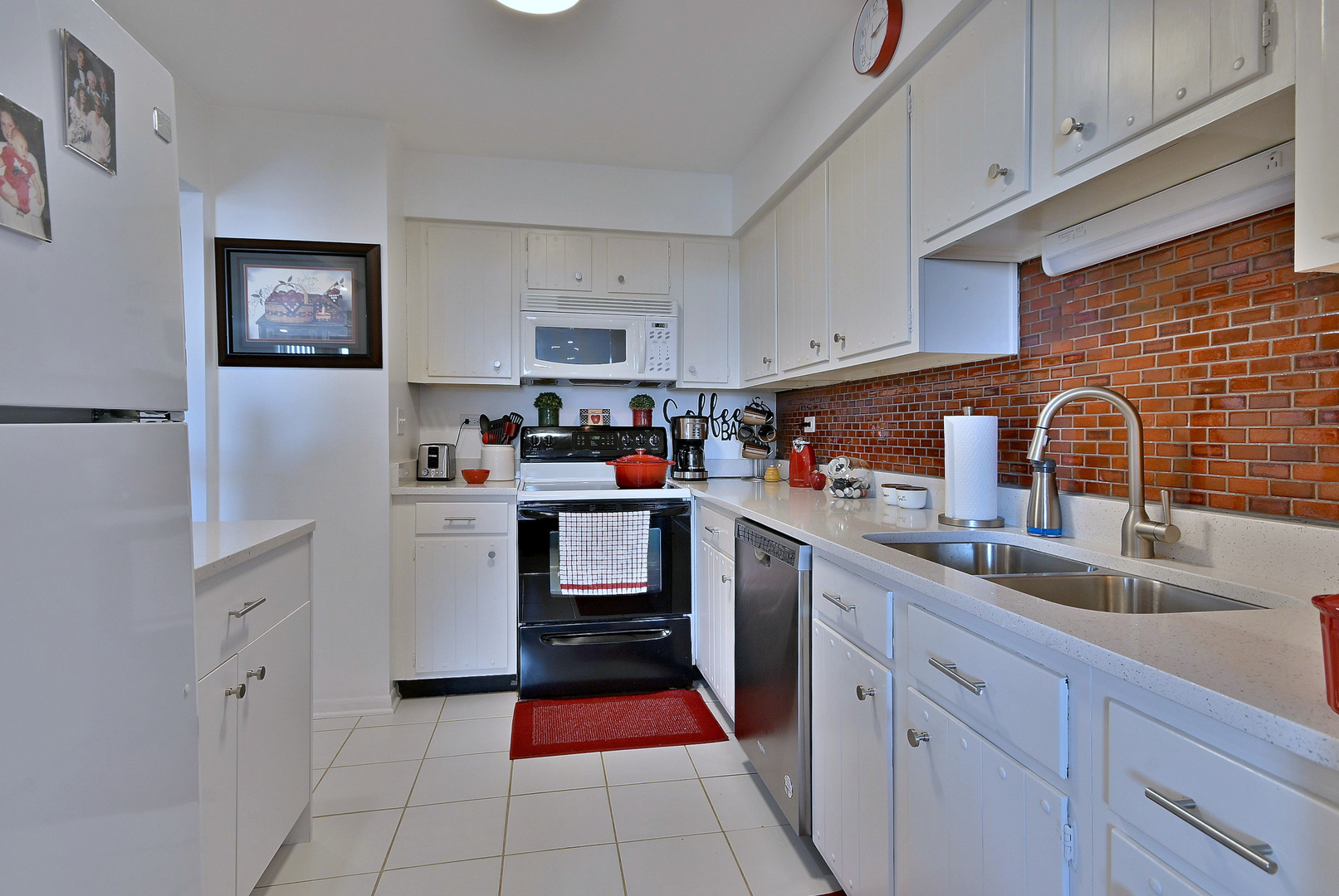 190 S Wood Dale Road #902, Wood Dale, IL 60191